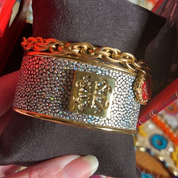 RUSTIC COTM December 2017 - comes w signature box! - Picture 10 of 13